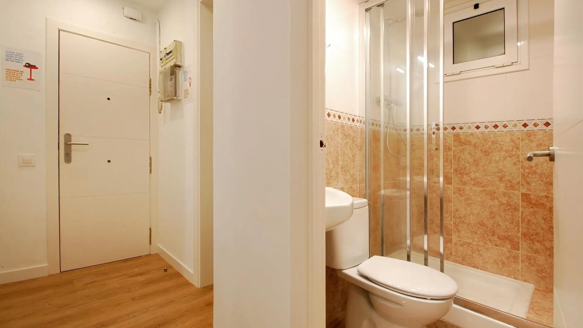 Charming And Quiet Apartments Near Barcelona L'Hospitalet de Llobregat 0*,  Spain